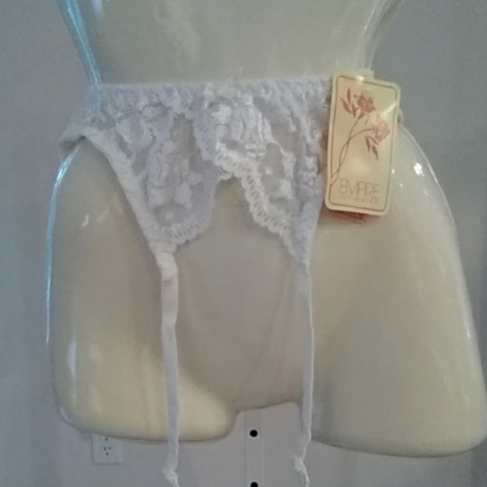 Empire Intimates white lacy garter belt